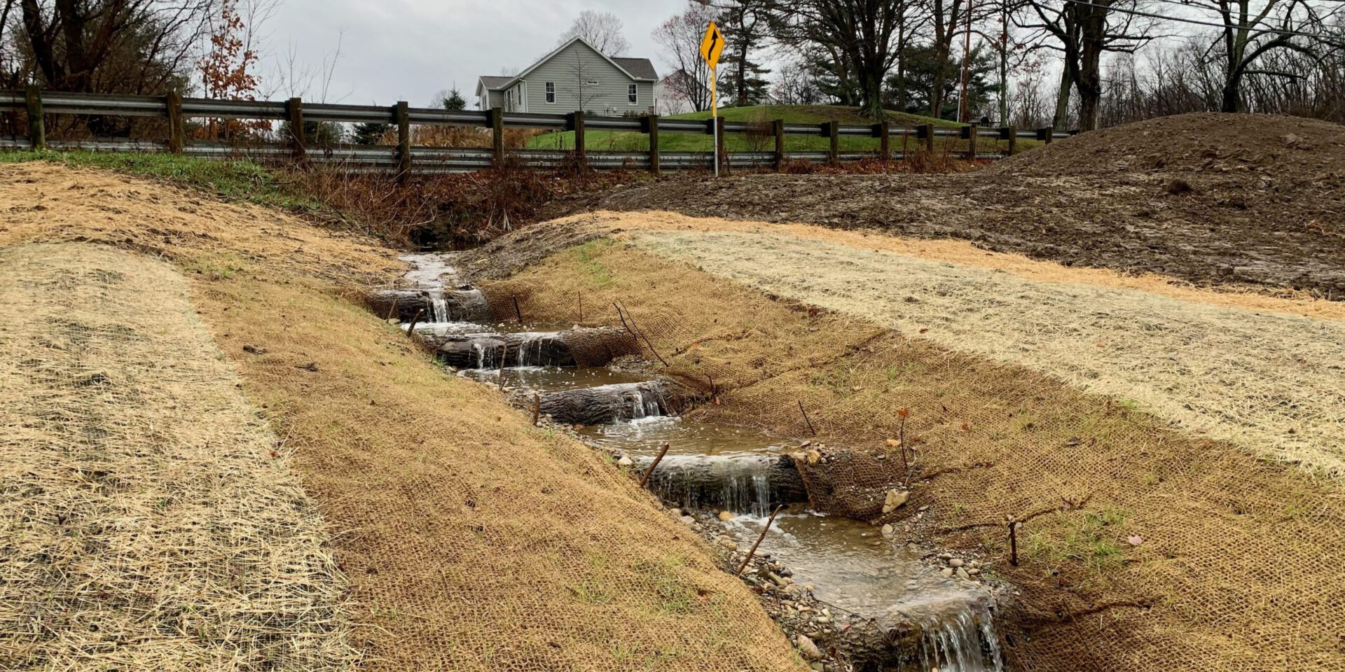Log cascade scaled stream restoration